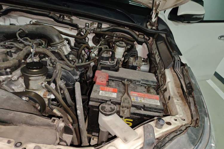 Used Toyota Fortuner  Engine Bay Left
