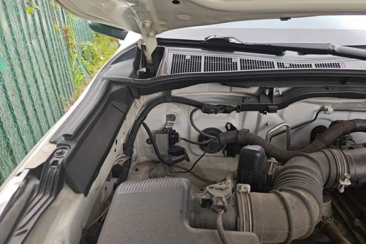 Used Toyota Fortuner  Engine Bay Right