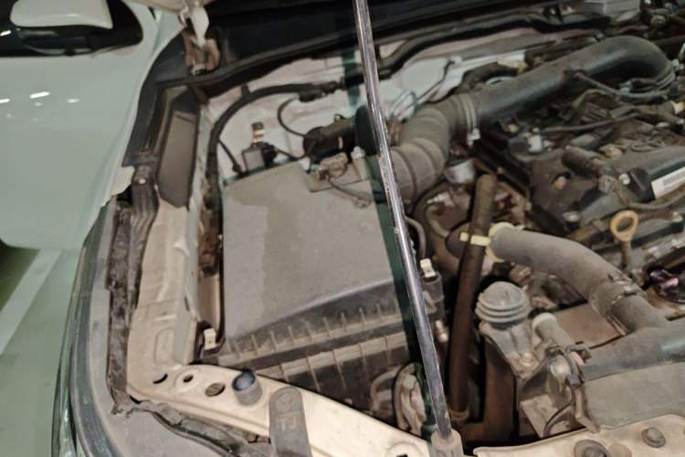 Used Toyota Fortuner  Engine Bay Right