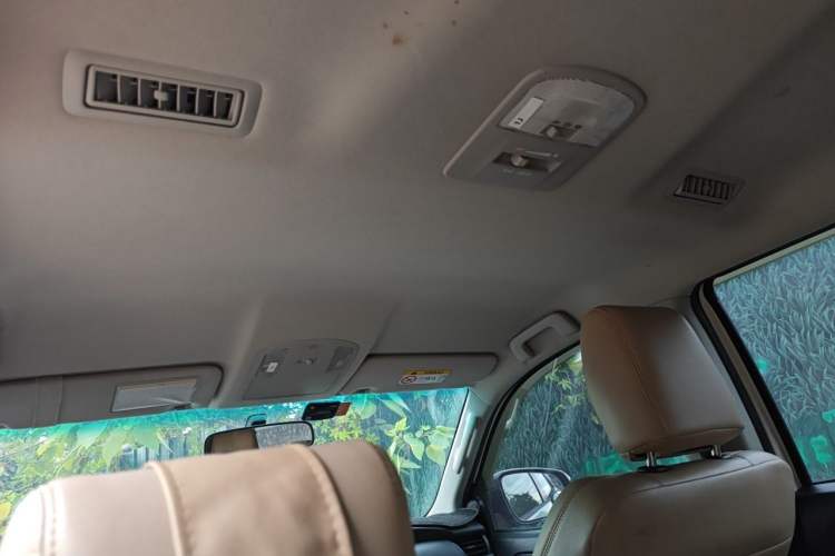 Used Toyota Fortuner  Headliner