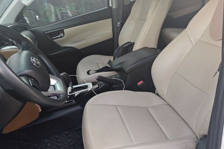 Used Toyota Fortuner  Left Front Seat