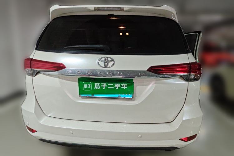 Used Toyota Fortuner  Rear