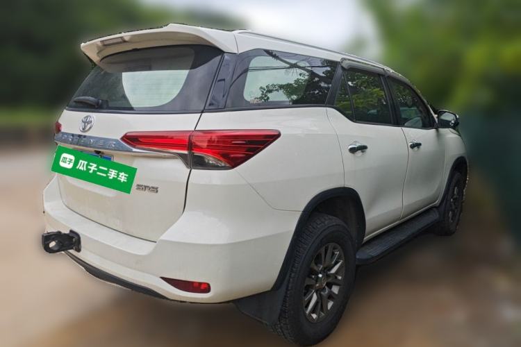 Used Toyota Fortuner  Rear Right 45 Deg
