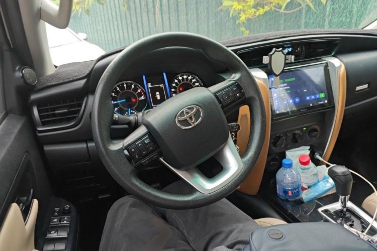 Used Toyota Fortuner  Steering Wheel