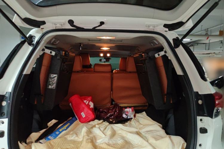 Used Toyota Fortuner  Trunk