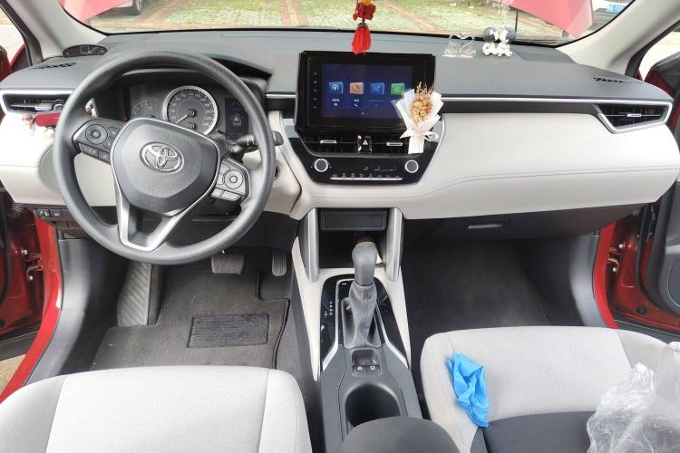 Used Toyota FRONTLANDER 2022 2.0L CVT Leading Edition Center Console