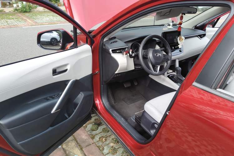 Used Toyota FRONTLANDER 2022 2.0L CVT Leading Edition Driver Seat