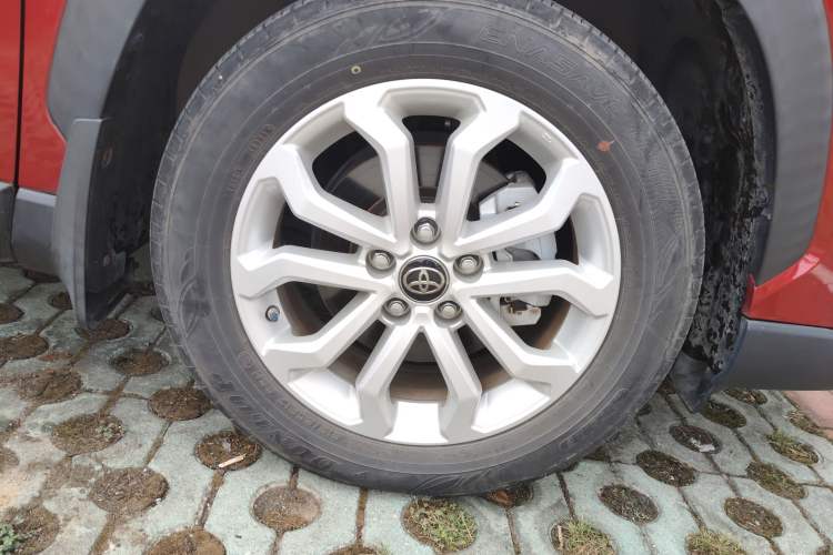 Used Toyota FRONTLANDER 2022 2.0L CVT Leading Edition Right Front Wheel Hub