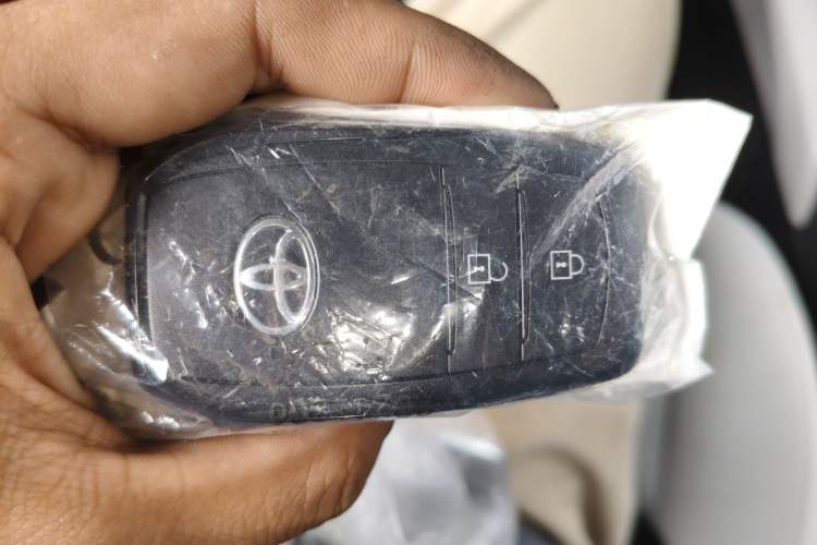 Used Toyota FRONTLANDER 2022 2.0L CVT Leading Edition Vehicle Key