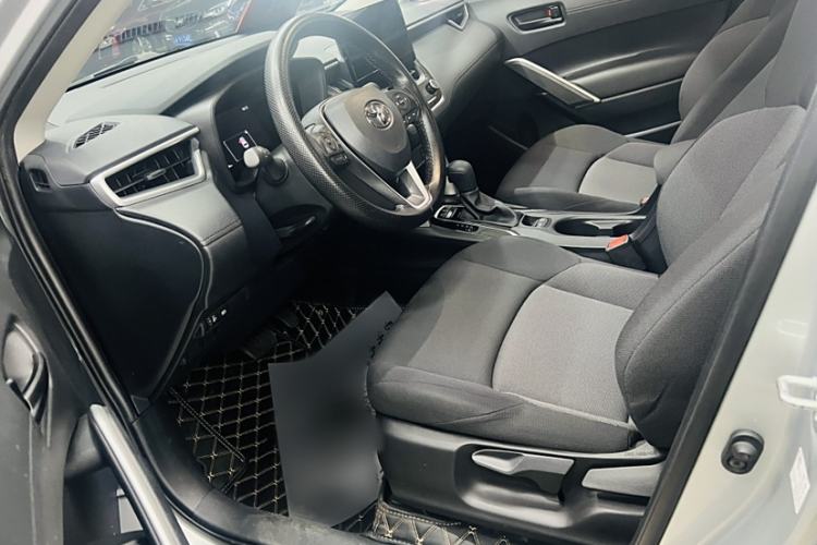 Used Toyota FRONTLANDER 2023 2.0L CVT Leading Edition Interior 2