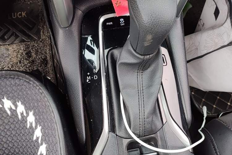 Used Toyota FRONTLANDER 2022 2.0L CVT Elite Edition Gear Lever