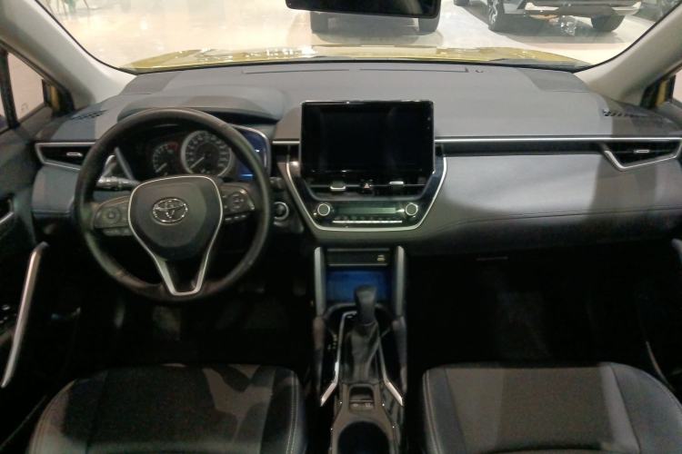 Used Toyota FRONTLANDER 2022 2.0L CVT Luxury PLUS Edition Interior 2