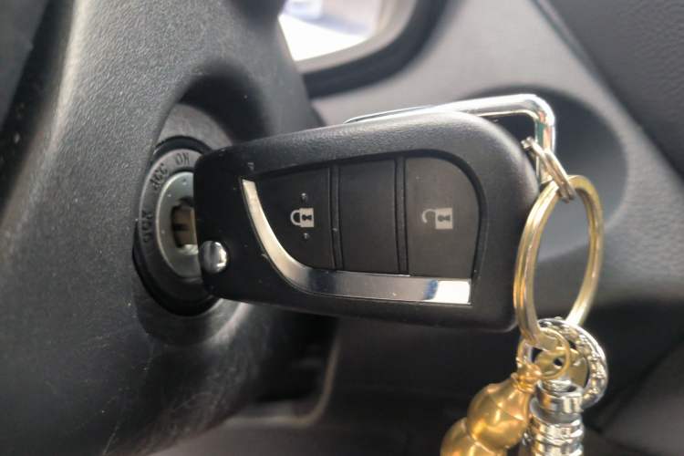 Used Toyota FRONTLANDER 2022 2.0L CVT Elite Edition Vehicle Key
