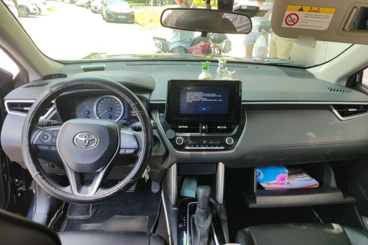 Used Toyota FRONTLANDER 2022 2.0L CVT Elite Edition Center Console