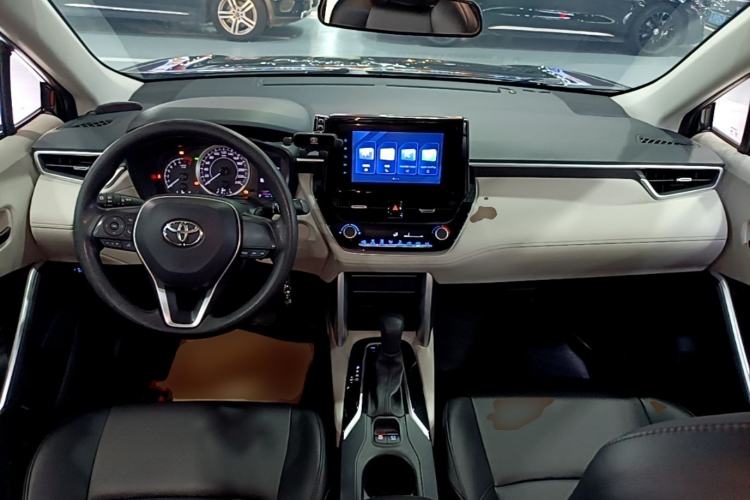 Used Toyota FRONTLANDER 2022 2.0L CVT Elite Edition Center Console
