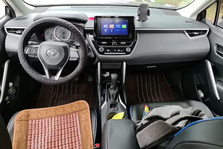 Used Toyota FRONTLANDER 2022 2.0L CVT Elite Edition Center Console