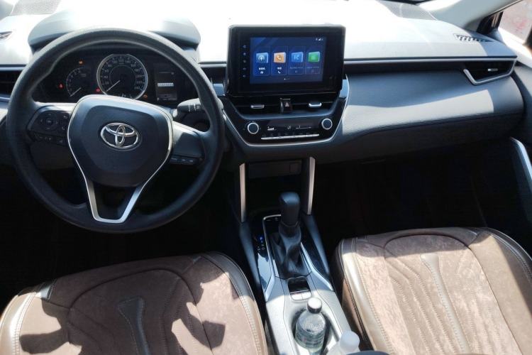 Used Toyota FRONTLANDER 2022 2.0L CVT Elite Edition Center Console