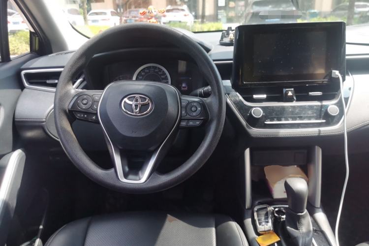 Used Toyota FRONTLANDER 2022 2.0L CVT Luxury Edition Center Console