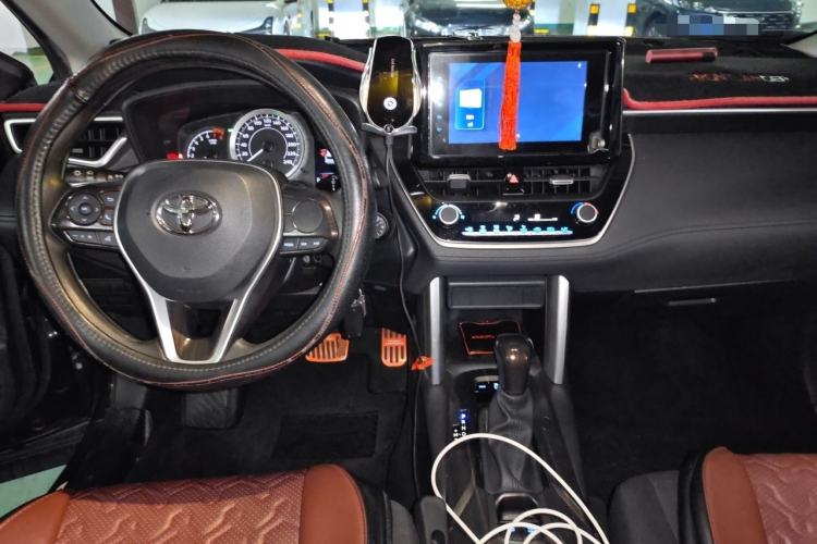 Used Toyota FRONTLANDER 2022 2.0L CVT Elite Edition Center Console