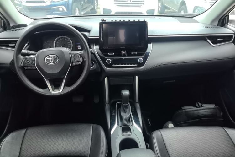 Used Toyota FRONTLANDER 2022 2.0L CVT Leading Edition Center Console