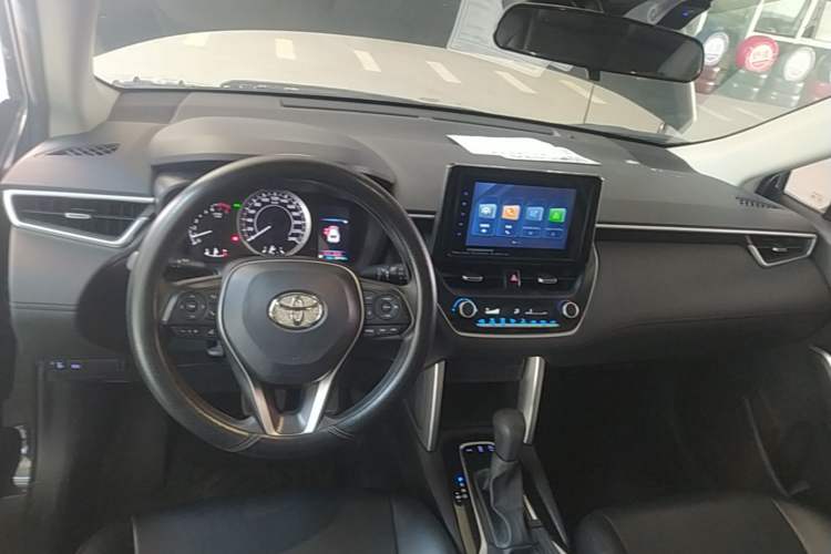 Used Toyota FRONTLANDER 2022 2.0L CVT Leading Edition Center Console
