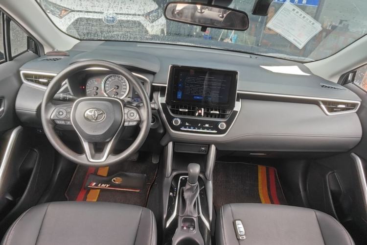 Used Toyota FRONTLANDER 2022 2.0L CVT Luxury PLUS Edition Center Console