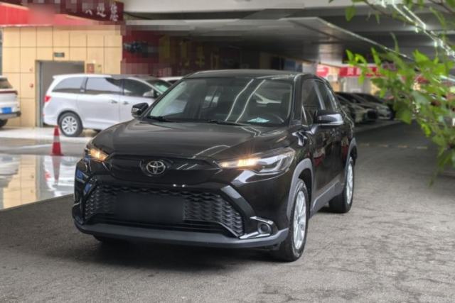 Ojetý Toyota FRONTLANDER 2022 2.0L CVT Elite Edition