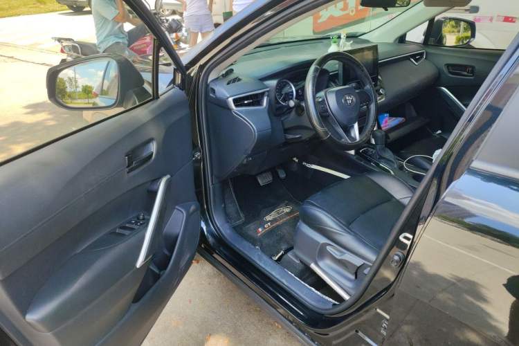 Used Toyota FRONTLANDER 2022 2.0L CVT Elite Edition Driver Seat