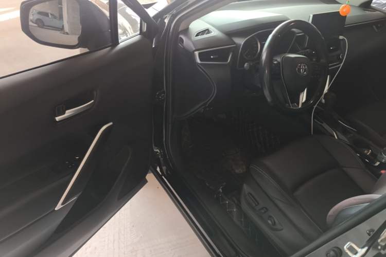 Used Toyota FRONTLANDER 2022 2.0L CVT Luxury Edition Driver Seat