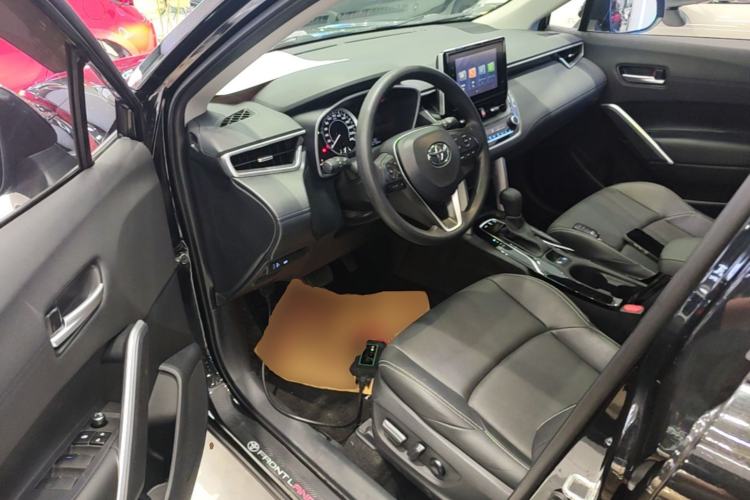 Used Toyota FRONTLANDER 2022 2.0L CVT Luxury Edition Driver Seat