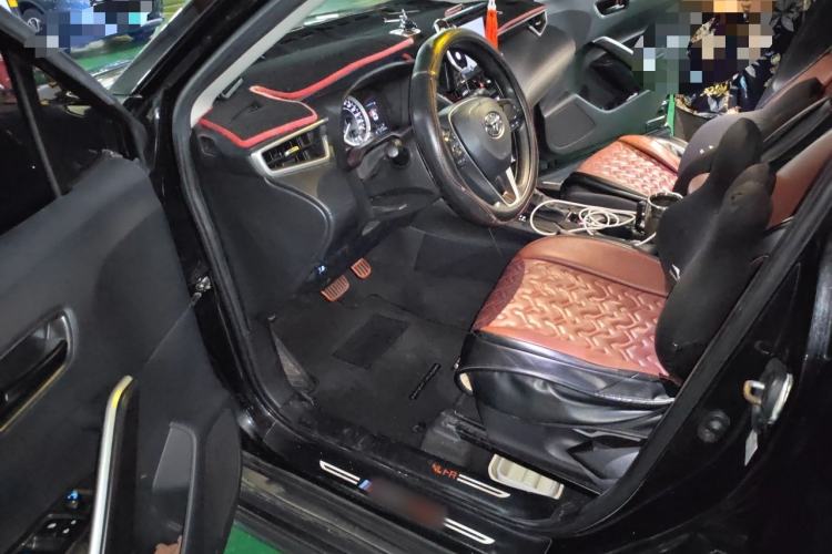 Used Toyota FRONTLANDER 2022 2.0L CVT Elite Edition Driver Seat