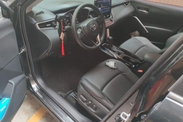 Used Toyota FRONTLANDER 2022 2.0L CVT Luxury Edition Driver Seat