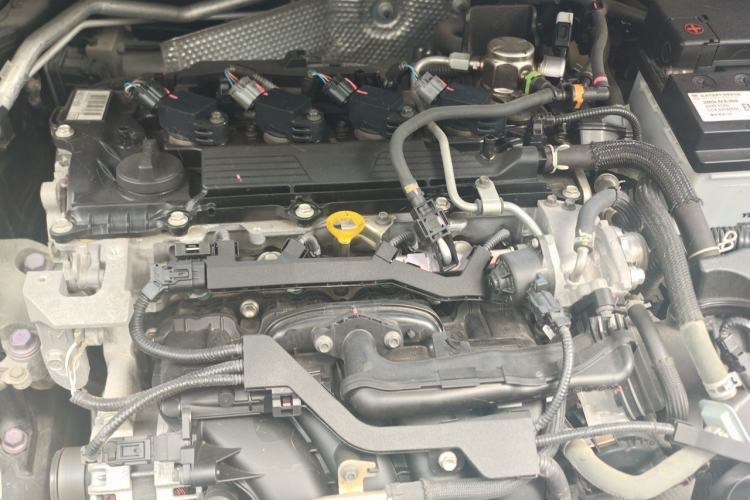 Used Toyota FRONTLANDER 2022 2.0L CVT Elite Edition Engine Bay