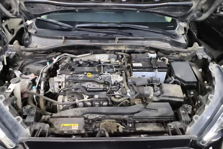 Used Toyota FRONTLANDER 2022 2.0L CVT Elite Edition Engine Bay