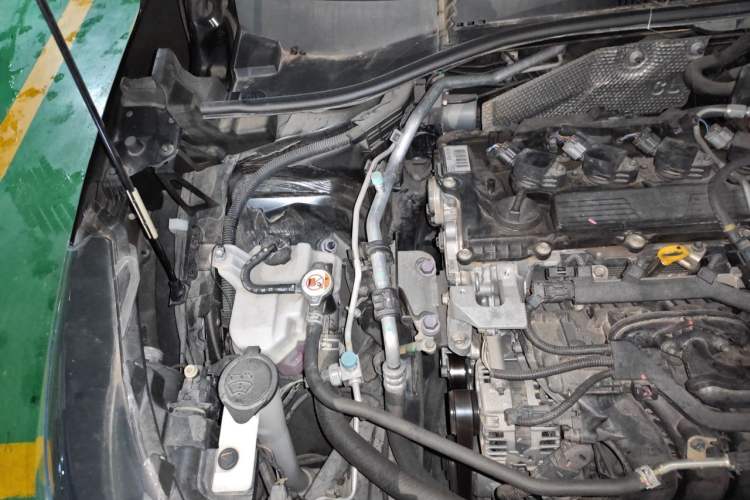 Used Toyota FRONTLANDER 2022 2.0L CVT Elite Edition Engine Bay Right