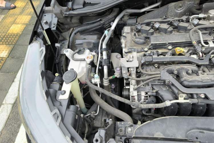 Used Toyota FRONTLANDER 2022 2.0L CVT Elite Edition Engine Bay Right