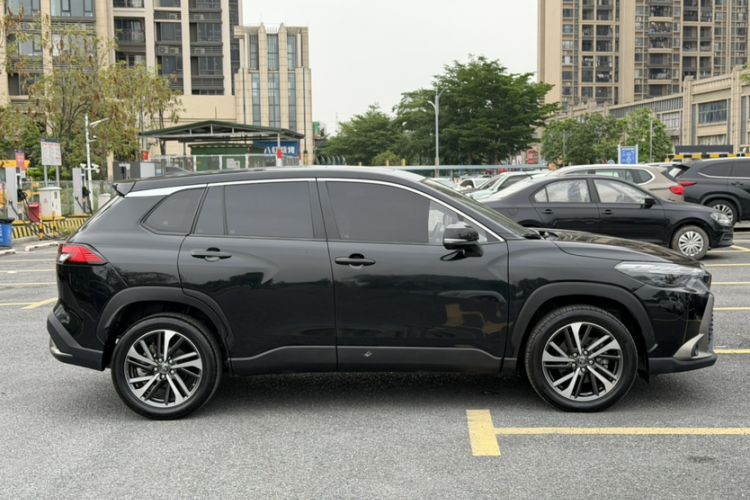 Used Toyota FRONTLANDER 2022 2.0L CVT Luxury PLUS Edition Exterior 2