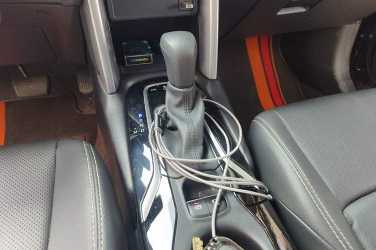 Used Toyota FRONTLANDER 2022 2.0L CVT Luxury PLUS Edition Gear Lever