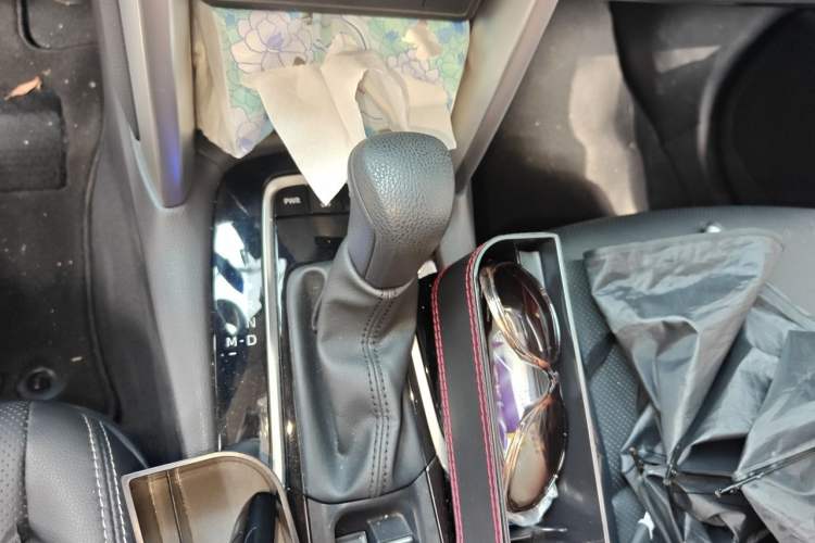Used Toyota FRONTLANDER 2022 2.0L CVT Luxury Edition Gear Lever