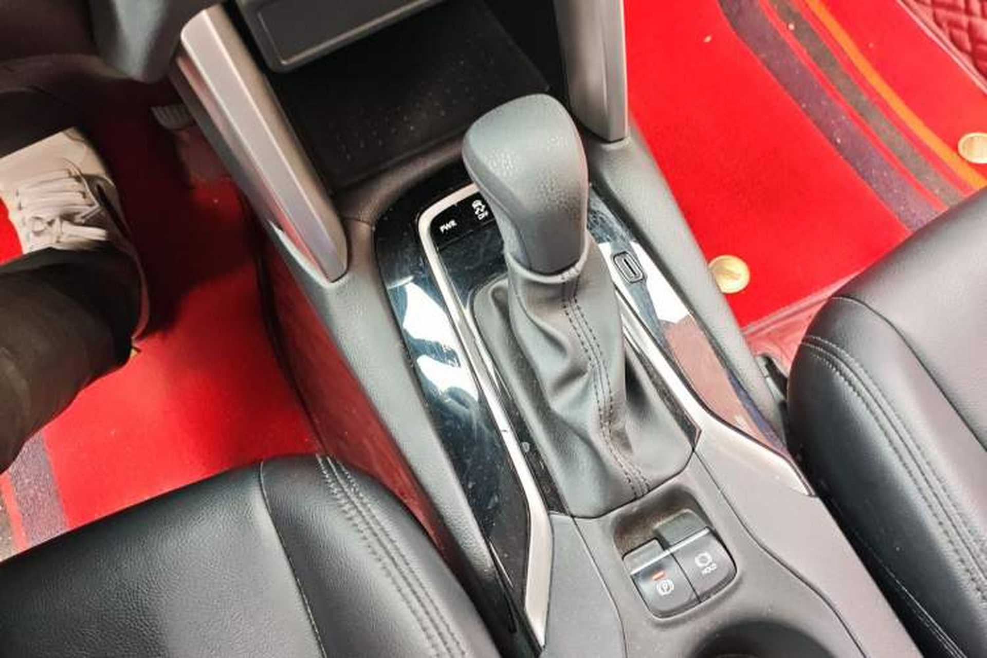 Used Toyota FRONTLANDER 2022 2.0L CVT Leading Edition Gear Lever