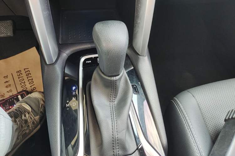 Used Toyota FRONTLANDER 2022 2.0L CVT Luxury Edition Gear Lever