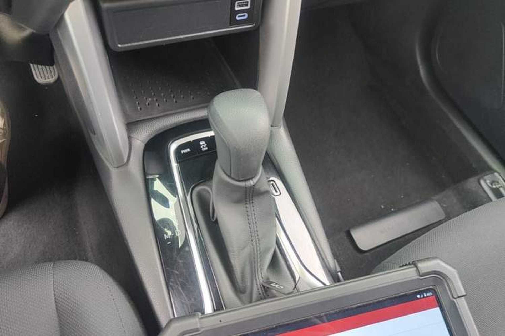Used Toyota FRONTLANDER 2022 2.0L CVT Elite Edition Gear Lever