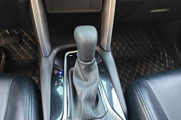 Used Toyota FRONTLANDER 2022 2.0L CVT Leading Edition Gear Lever