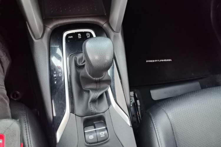 Used Toyota FRONTLANDER 2022 2.0L CVT Leading Edition Gear Lever