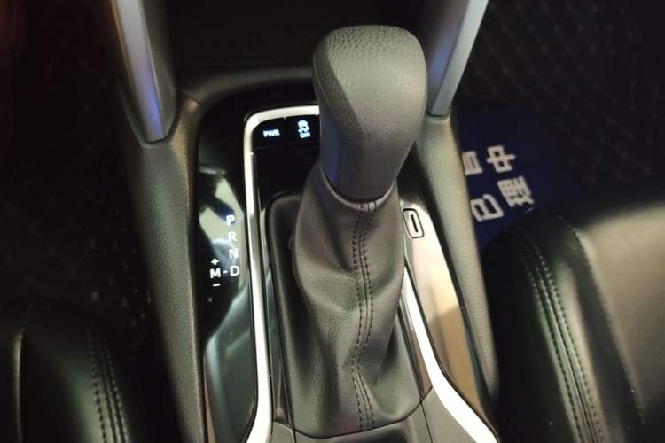 Used Toyota FRONTLANDER 2022 2.0L CVT Leading Edition Gear Lever