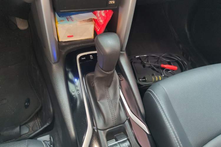 Used Toyota FRONTLANDER 2022 2.0L CVT Luxury Edition Gear Lever