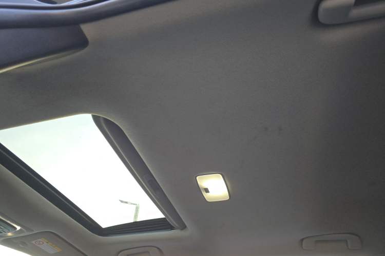 Used Toyota FRONTLANDER 2022 2.0L CVT Luxury Edition Headliner