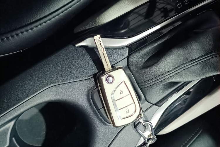Used Toyota FRONTLANDER 2022 2.0L CVT Elite Edition Interior 1