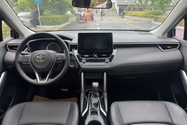 Used Toyota FRONTLANDER 2022 2.0L CVT Luxury Edition Interior 1