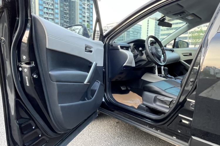 Used Toyota FRONTLANDER 2022 2.0L CVT Elite Edition Interior 2
